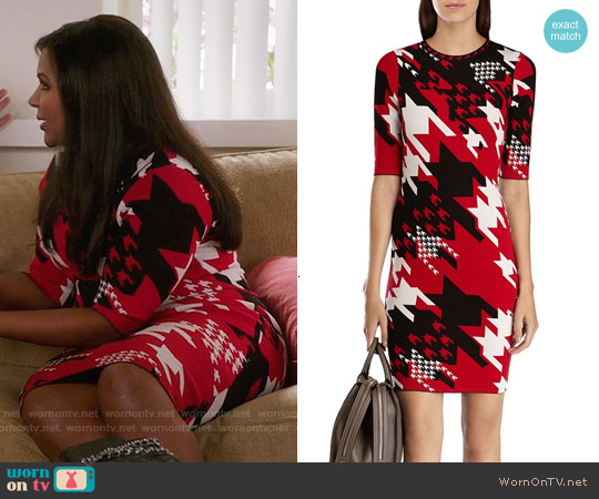 Karen Millen Check Knitted Dress worn by Mindy Lahiri (Mindy Kaling) on The Mindy Project