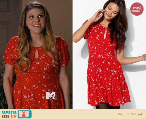 Kimchi Blue Ruby Keyhole Dress worn by Molly Tarlov on Awkward