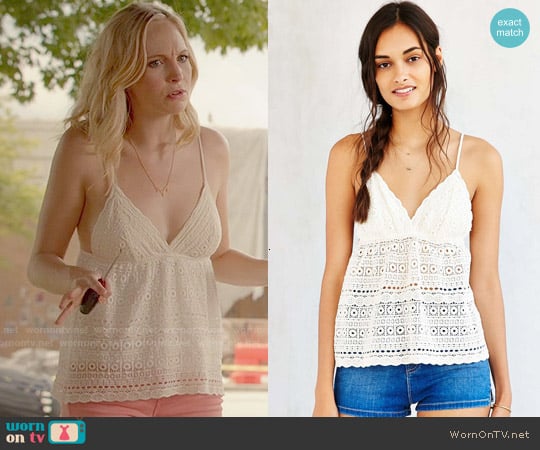 Kimchi Blue Wild Child Eyelet Camisole worn by Caroline Forbes (Candice Accola) on The Vampire Diaries