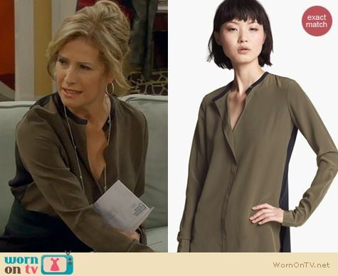 Last Man Standing Fashion: Vince Colorblock Silk Blouse worn by Nancy Travis