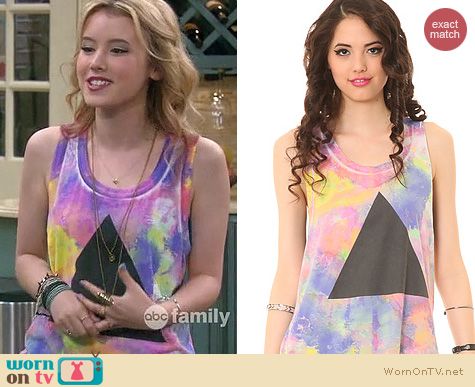 Lennox Scanlon Fashion: Chaser Tie Dye Pyramid Tee worn by Taylor Sprietler