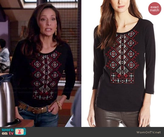 Lucky Brand Diamond Embroidered Tee worn by Regina Vasquez (Constance Marie) on Switched at Birth