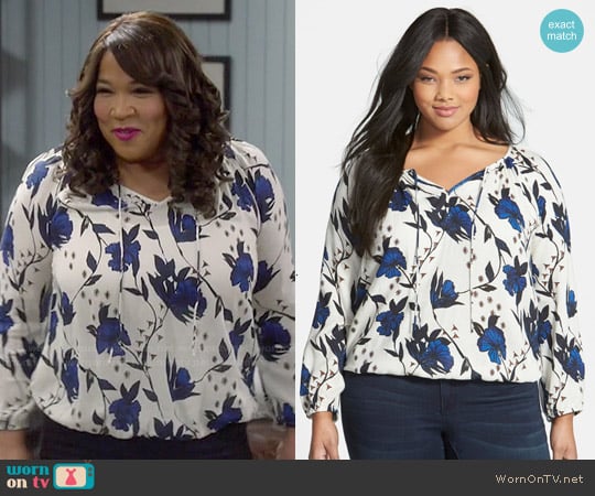 Lucky Brand Floral Print Top worn by Yolanda (Kym Whitley) on Young and Hungry