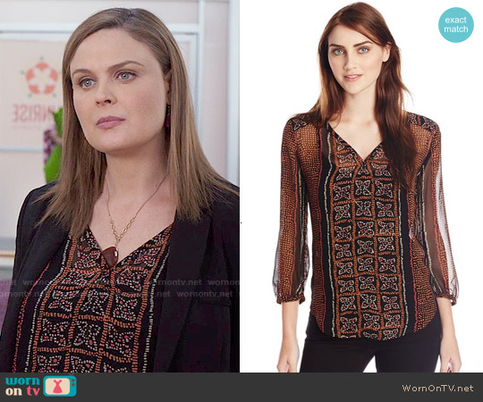 Lucky Brand Kaylee Peasant Top worn by Temperance 'Bones' Brennan (Emily Deschanel) on Bones