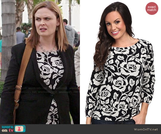 Lucky Brand Rose Vine Top worn by Temperance 'Bones' Brennan (Emily Deschanel) on Bones