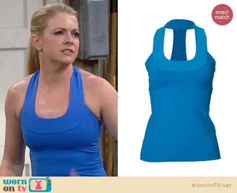 Lululemon Blue Scoopneck Tank worn by Melissa Joan Hart on Melissa & Joey