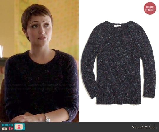 Madewell Softfleck Sweater worn by April Carver (Italia Ricci) on Chasing Life