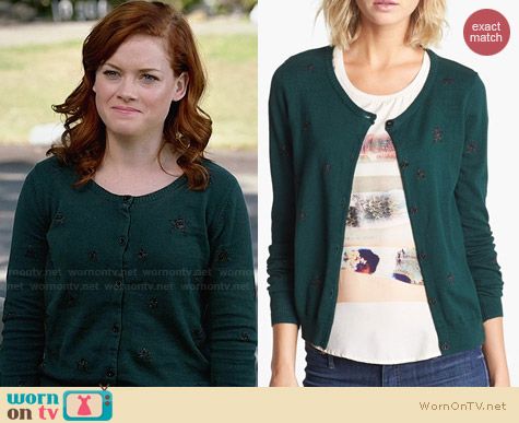 Maison Scotch Star Cardigan worn by Jane Levy on Suburgatory