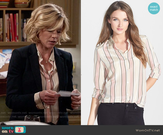 Maison Scotch Stripe Print Silk Shirt worn by Claire Dunphy (Julie Bowen) on Modern Family