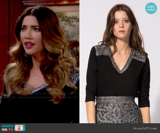 Maje Teaser Long Sleeve Linen T-shirt worn by Steffy Forrester (Jacqueline MacInnes Wood) on The Bold and the Beautiful