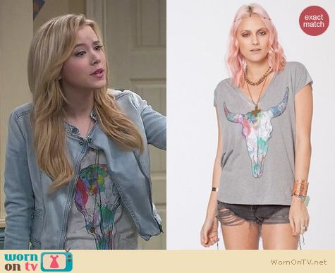 Melissa & Joey Fashion: Chaser New Mexico tee worn by Taylor Sprietler