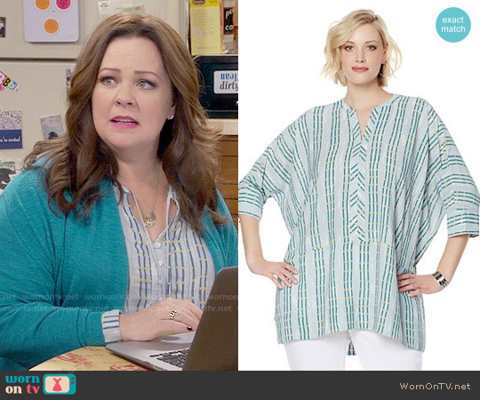 Melissa McCarthy Seven7 Dolman Pullover Blouse in Fanfare worn by Molly Flynn (Melissa McCarthy) on Mike & Molly