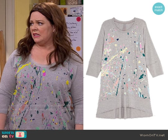 Melissa McCarthy Seven7 Splatter Tee worn by Molly Flynn (Melissa McCarthy) on Mike & Molly