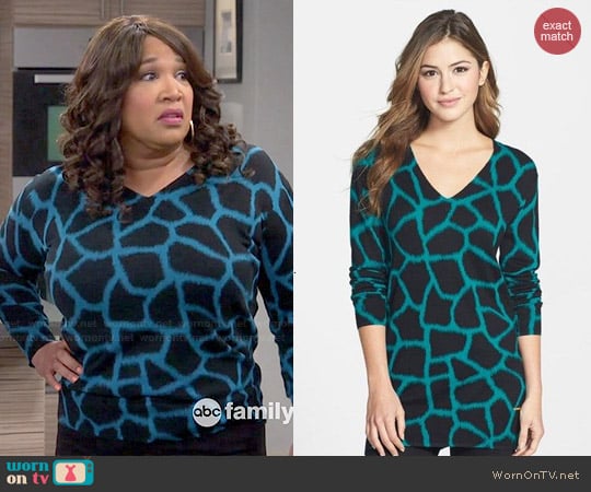 MICHAEL Michael Kors Antalia Giraffe Sweater worn by Yolanda (Kym Whitley) on Young and Hungry