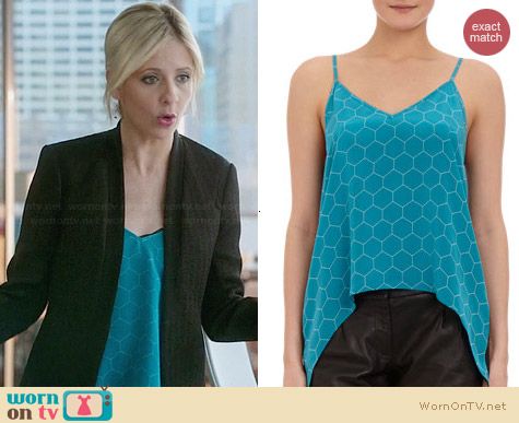 Mason by Michelle Mason Honeycomb Patterned Camisole worn by Sarah Michelle Gellar on The Crazy Ones