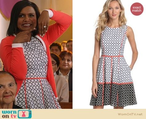 The Mindy Project Fashion: Jessica Simpson Print Fit and Flare dress worn by Mindy Kaling