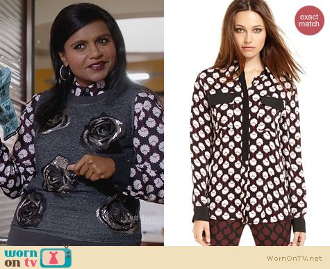 The Mindy Project Fashio: Rachel Roy Printed Blouse worn by Mindy Kaling