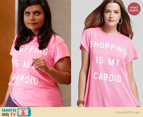 The Mindy Project Fashion: Wildfox 'Shopping is my cardio' tee in pink worn by Mindy Kaling