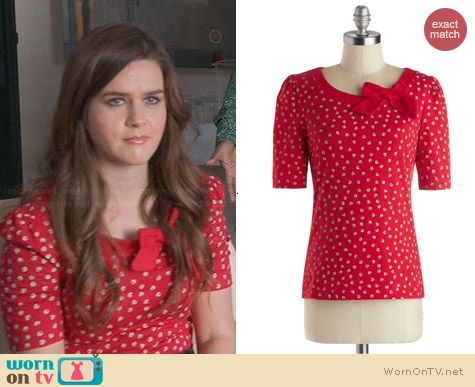 Modcloth Petit Floret Top in Posies worn by Zoe Jarman on The Mindy Project