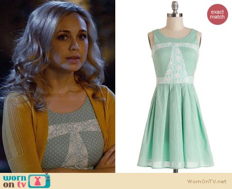 ModCloth Sunday Darling Dress worn by Fiona Gaubelmann on Wilfred