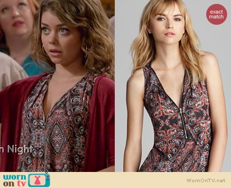 Modern Family Fashion: Aqua Marrakech Zip Front Tank worn by  Sarah Hyland