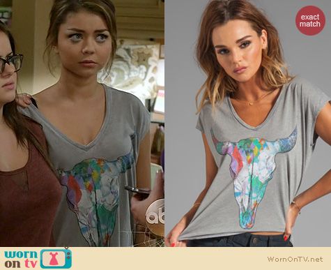 Modern Family Fashion: Chaser New Mexico Tee worn by Sarah Hyland