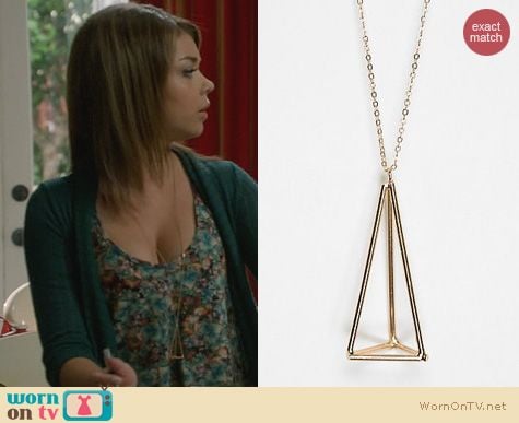 Modern Family Fashion: Urban Outfitters Geometric Pendant Necklace worn by Sarah Hyland