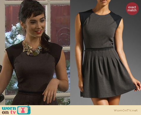 Molly Ephraim Fashion: Rebecca Taylor Pleated Cap Sleeve Ponte Dress worn on Last Man Standing