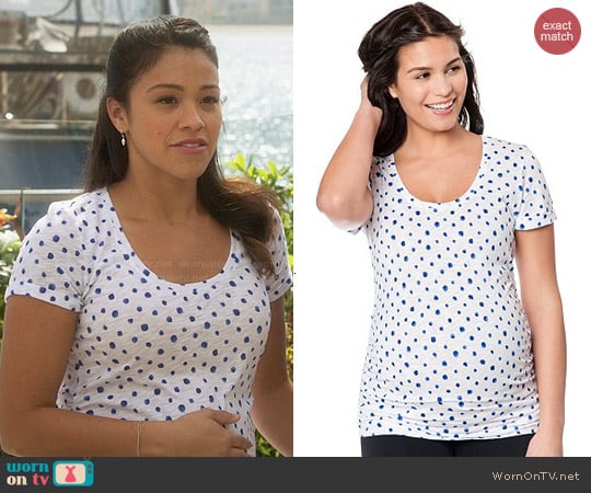 Motherhood Maternity Short-Sleeve Polka-Dot Tee worn by Jane Villanueva (Gina Rodriguez) on Jane the Virgin