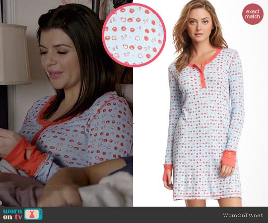 Munki Munki Henley Night Shirt in Light Blue Apples worn by Casey Wilson on Marry Me