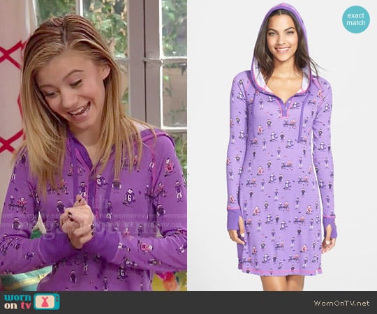 Munki Munki Hooded Henley Sleepshirt worn by Avery Jennings (G. Hannelius) on Dog with a Blog