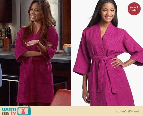 Nordstrom Cotton Waffle Robe in Fuschia worn by Vanessa Lachey on Dads