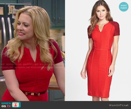 Nue by Shani Colorblock Ribbed Dress worn by  Melanie Burke (Melissa Joan Hart) on Melissa and Joey