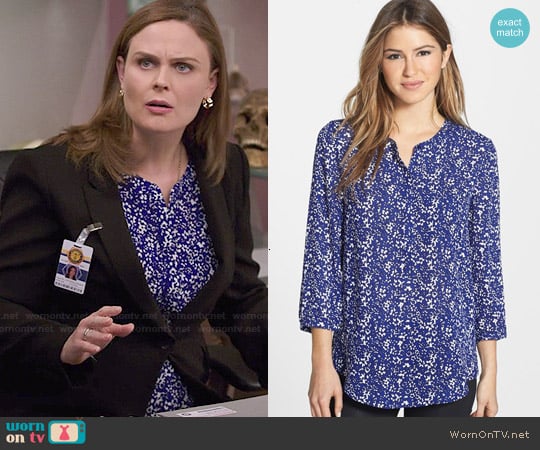 NYDJ Henley Blouse in Bloomfield worn by Temperance 'Bones' Brennan (Emily Deschanel) on Bones