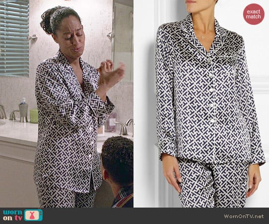 Olivia von Halle Lila Keiko printed silk-satin pajama set worn by Rainbow Johnson (Tracee Ellis Ross) on Black-ish