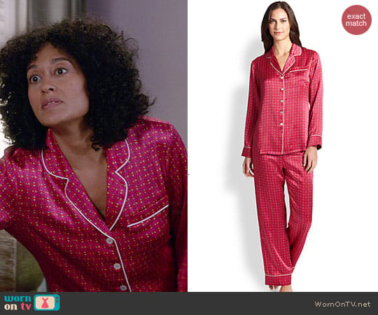 Olivia von Halle Printed Silk-Satin Pajama Set in Pink worn by Rainbow Johnson (Tracee Ellis Ross) on Black-ish