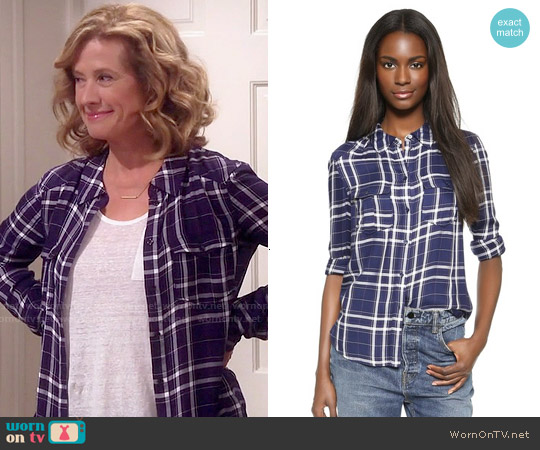 Paige Mya Shirt in Bright Navy/Cerise worn by Vanessa Baxter (Nancy Travis) on Last Man Standing