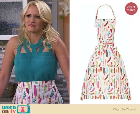 Paper Source Feathers & Arrows Apron worn by Emily Osment on Young & Hungry