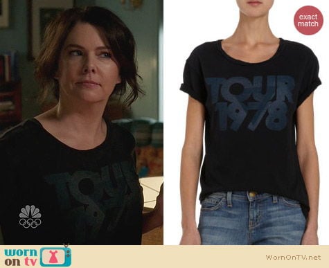 Fashion of Parenthood: Current Elliott Tour 1978 Tee worn by Lauren Graham