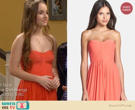 Parker Bayou Dress in Dragonfruit worn by Kaitlyn Dever on Last Man Standing