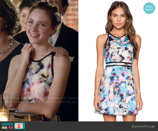 Parker Emmy Dress in Floreale worn by Brenna Carver (Haley Ramm) on Chasing Life