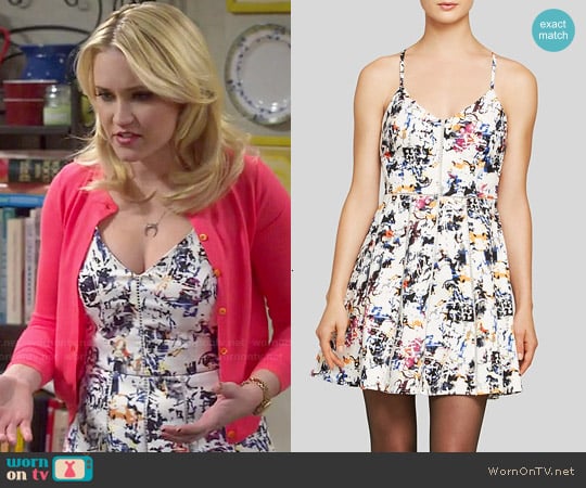 Parker Juliet Dress worn by Gabi Diamond (Emily Osment) on Young and Hungry