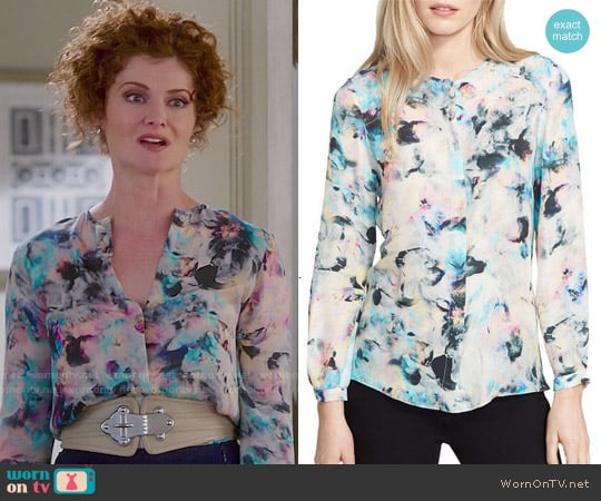 Parker Meade Blouse in Floreale worn by Evelyn Powell (Rebecca Wisocky) on Devious Maids