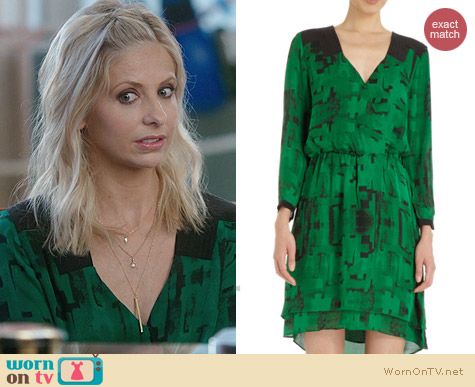 Parker Printed Crossover Dress worn by Sarah Michelle Gellar on The Crazy Ones