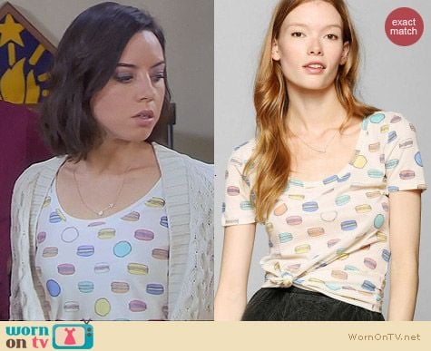 Parks & Rec Fashion: BDG Printed Macaron Tee worn by Aubrey Plaza