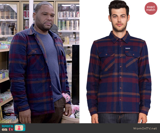 Patagonia Fjord Jacket in Comstock & Dark Current worn by Anthony Anderson on Blackish