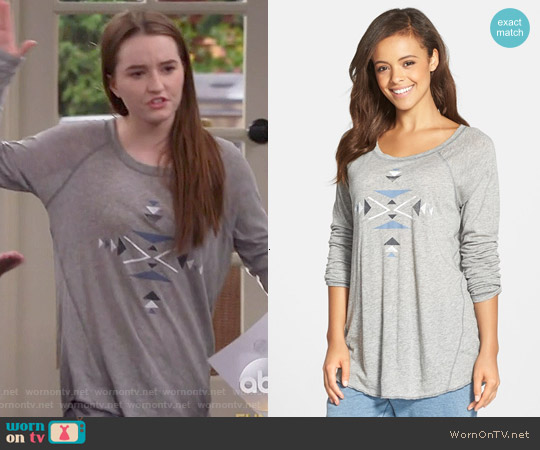 PJ Salvage Raglan Sleeve Tee worn by Eve Baxter (Kaitlyn Dever) on Last Man Standing