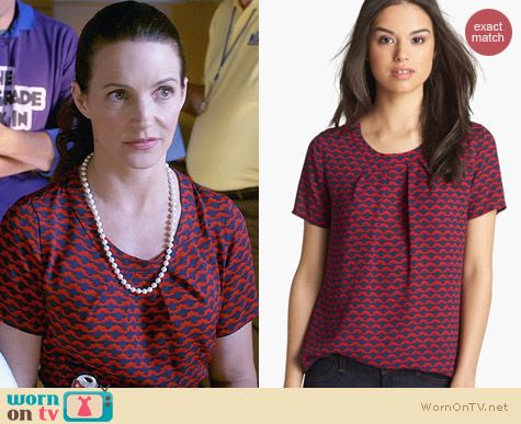 Pleione Pleated Woven Top in Beetle Print worn by Kristin Davis on Bad Teacher