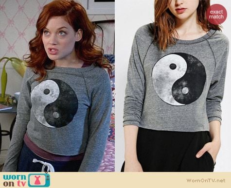 Project Social Faded Yin-Yang Top worn by Jane Levy on Suburgatory