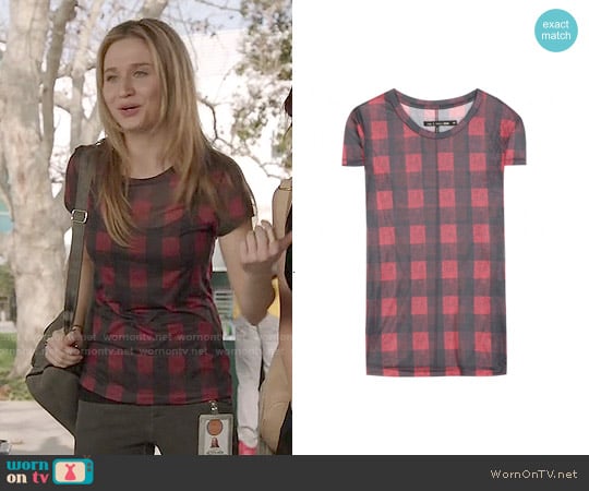 Rag & Bone Buffalo Check Tee worn by Amy (Rita Volk) on Faking It